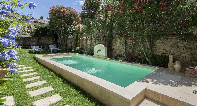 La remise en route de votre piscine au printemps Les Piscines du Faubourg Cholet